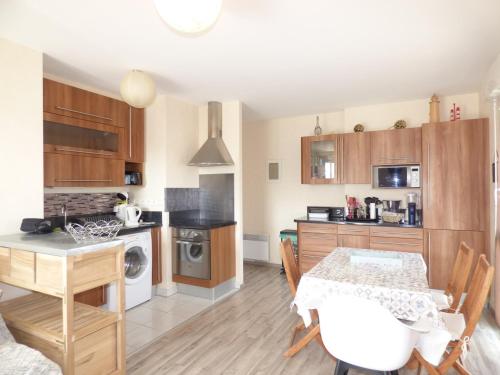 Appartement Saint-Gilles-Croix-de-Vie, 2 pièces, 4 personnes - FR-1-428-128
