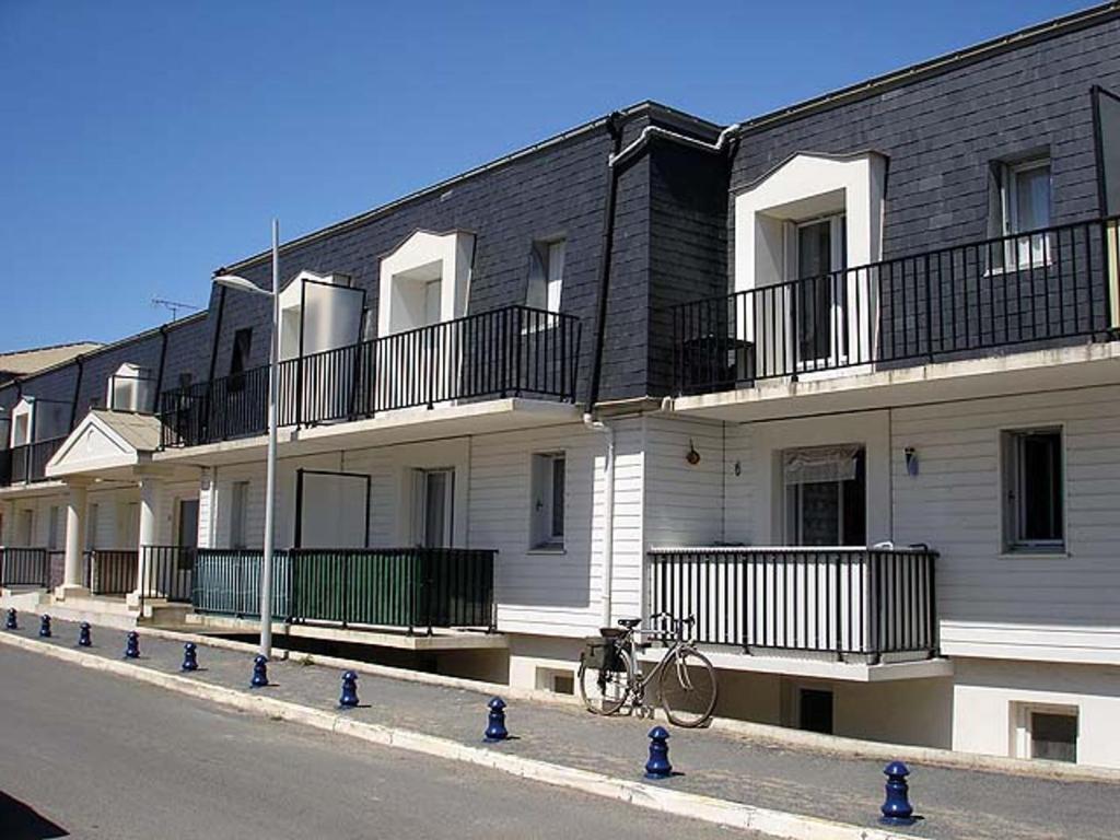 Appartement Appartement Saint-Gilles-Croix-de-Vie, 2 pièces, 4 personnes - FR-1-428-92 40 Avenue Notre Dame Res 'new-port', appt 41, rdc, parking 3 85800 Saint-Gilles-Croix-de-Vie