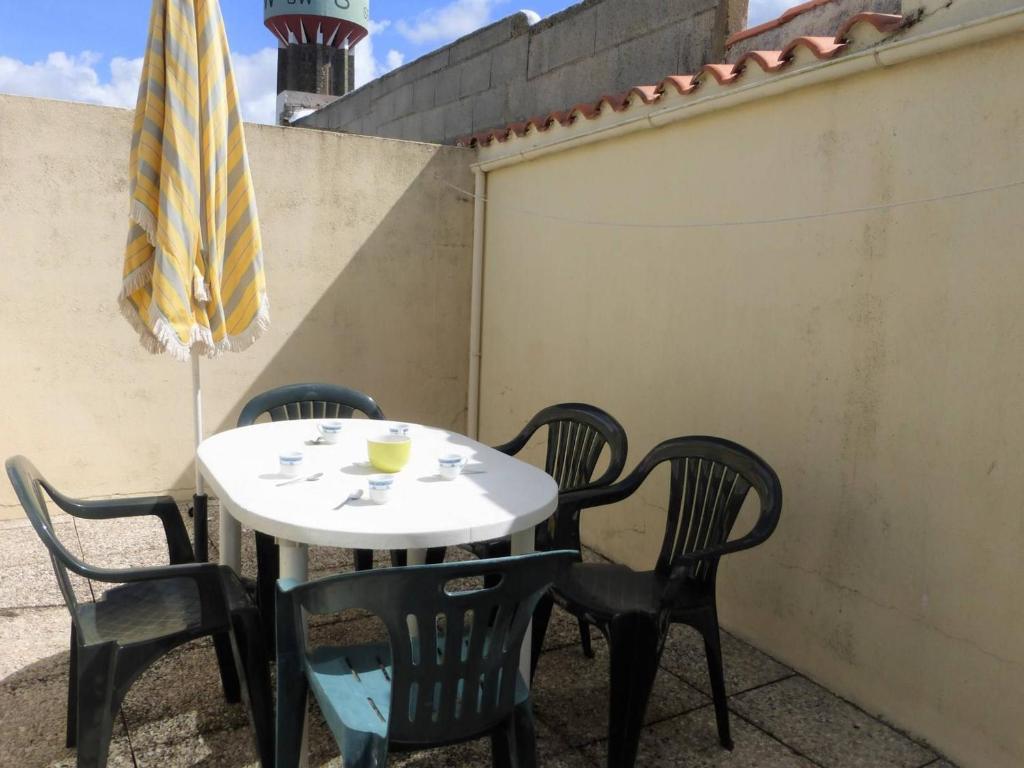 Appartement Appartement Saint-Gilles-Croix-de-Vie, 3 pièces, 5 personnes - FR-1-224-771 18 RUE TORTERUE 1ER ETAGE APPT A DROITE 85800 Saint-Gilles-Croix-de-Vie