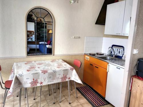 Appartement Saint-Hilaire-de-Riez, 1 pièce, 2 personnes - FR-1-652-6