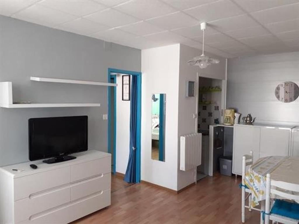 Appartement Saint-Hilaire-de-Riez, 2 pièces, 4 personnes - FR-1-324A-22 Résidence Le Corsaire Apt 43 LES MOUETTES, 85270 Saint-Hilaire-de-Riez