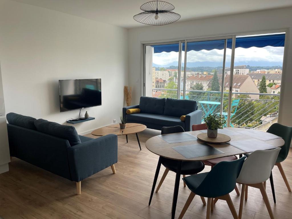 Appartement Appartement Saint Jammes 2 Avenue de Buros 64000 Pau