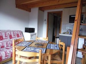 Appartement Saint-Jean-d'Aulps, 2 pièces, 6 personnes - FR-1-573-29