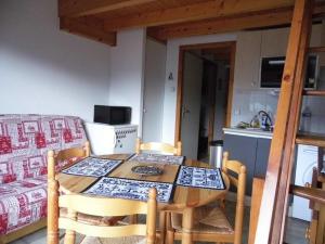 Appartement Appartement Saint-Jean-d'Aulps, 2 pièces, 6 personnes - FR-1-573-29 Le Grizzli 287 impasse de la Grande Terche 74430 Saint-Jean-dʼAulps Rhône-Alpes