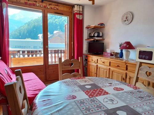 Appartement Saint-Jean-d'Aulps, 3 pièces, 6 personnes - FR-1-573-109