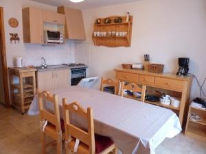 Appartement Saint-Jean-d'Aulps, 3 pièces, 8 personnes - FR-1-573-85