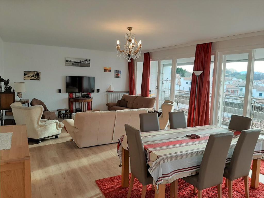 Appartement Saint-Jean-de-Luz, 4 pièces, 6 personnes - FR-1-239-598 35 Boulevard Victor Hugo, 64500 Saint-Jean-de-Luz