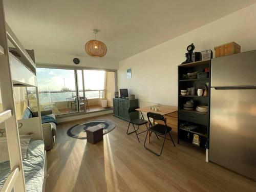 Appartement Saint-Jean-de-Monts, 1 pièce, 4 personnes - FR-1-224C-216