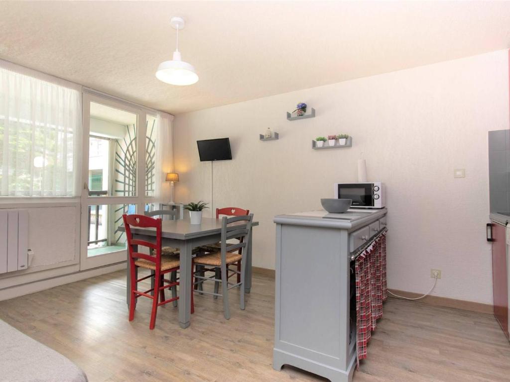 Appartement Appartement Saint-Lary-Soulan, 2 pièces, 6 personnes - FR-1-296-234 14 Rue des Fougères Rés.AURET B:CAP DE LONG N°008 65170 Saint-Lary-Soulan