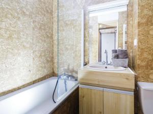 Appartement Saint-Lary-Soulan, 2 pièces, 6 personnes - FR-1-296-430