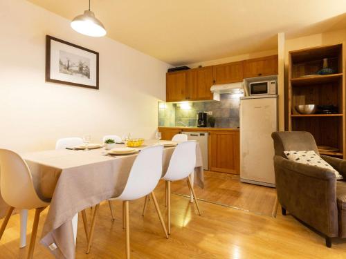 Appartement Saint-Lary-Soulan, 3 pièces, 8 personnes - FR-1-296-442