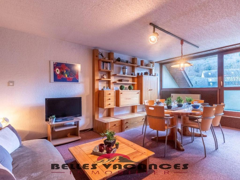 Appartement Appartement Saint-Lary-Soulan, 4 pièces, 8 personnes - FR-1-296-314 Rés Aurette batiment Pic long n°302 14 rue des fougères 65170 Saint-Lary-Soulan