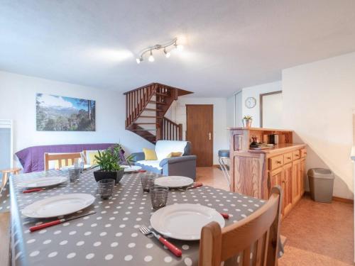 Appartement Saint-Lary-Soulan, 5 pièces, 9 personnes - FR-1-296-287