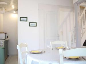 Appartement Saint-Martin-de-Ré, 1 pièce, 4 personnes - FR-1-246C-17