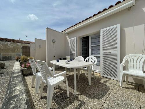 Appartement Saint-Martin-de-Ré, 1 pièce, 4 personnes - FR-1-246C-23