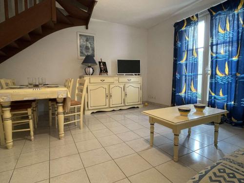 Appartement Saint-Martin-de-Ré, 3 pièces, 4 personnes - FR-1-246C-21