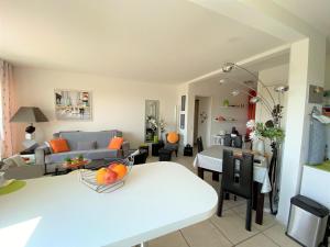 Appartement Appartement Saint-Palais-sur-Mer, 2 pièces, 3 personnes - FR-1-539-26 62 avenue de Pontaillac Résidence Plage de Nauzan 2ème étage - n°23 17420 Saint-Palais-sur-Mer -1