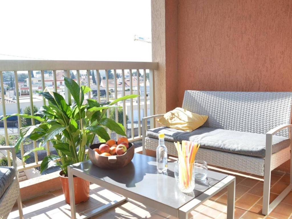 Appartement Saint-Raphaël, 2 pièces, 4 personnes - FR-1-226A-84 APPARTEMENT N° 49 3IEME ETAGE 204 BOULEVARD SAINT SEBASTIEN, 83700 Saint-Raphaël