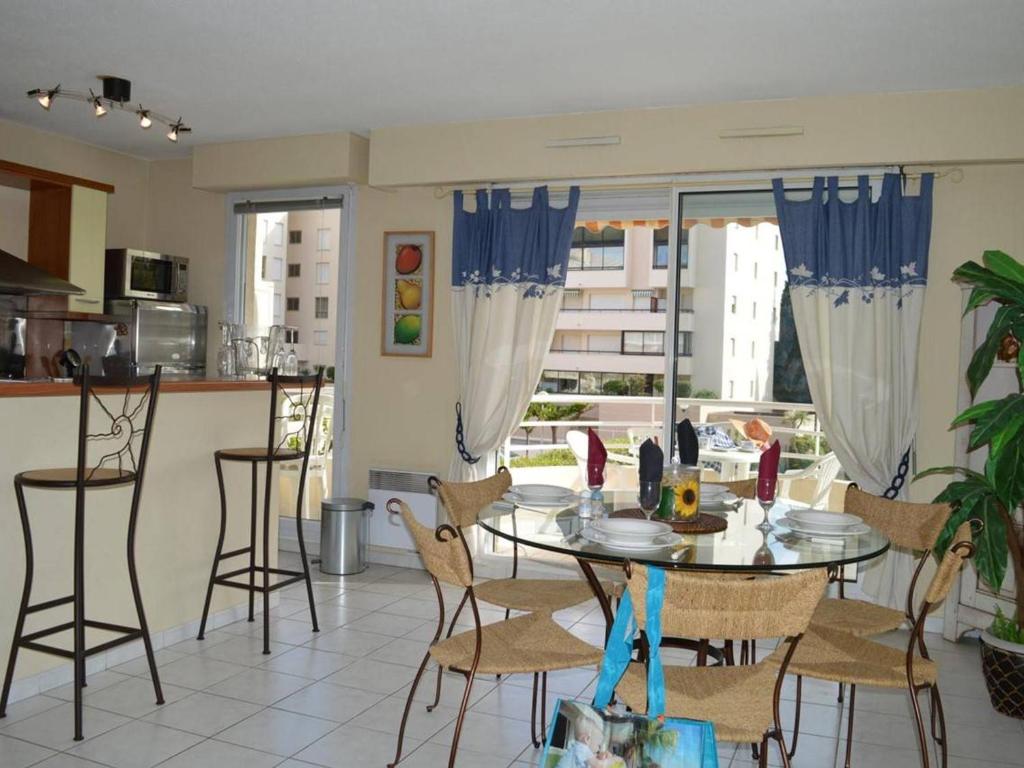 Appartement Appartement Saint-Raphaël, 3 pièces, 4 personnes - FR-1-226A-46 Jardins D'Eden - Entree B  Appartement NÂ° 108 1Ier Etage - 391 Avenue Du General Leclerc 83700 Saint-Raphaël