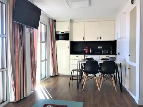 Appartement Saint-Raphaël, 3 pièces, 6 personnes - FR-1-504-659