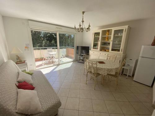Appartement Sainte-Maxime, 2 pièces, 4 personnes - FR-1-226-441