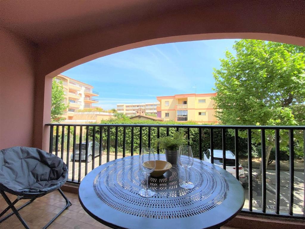 Appartement Appartement Sainte-Maxime, 2 pièces, 4 personnes - FR-1-226-487 AVENUE GEORGES POMPIDOU APPT N°124 BAT B 83120 Sainte-Maxime