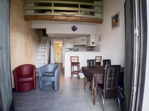 Appartement Saintes-Maries-de-la-Mer, 3 pièces, 4 personnes - FR-1-475-77