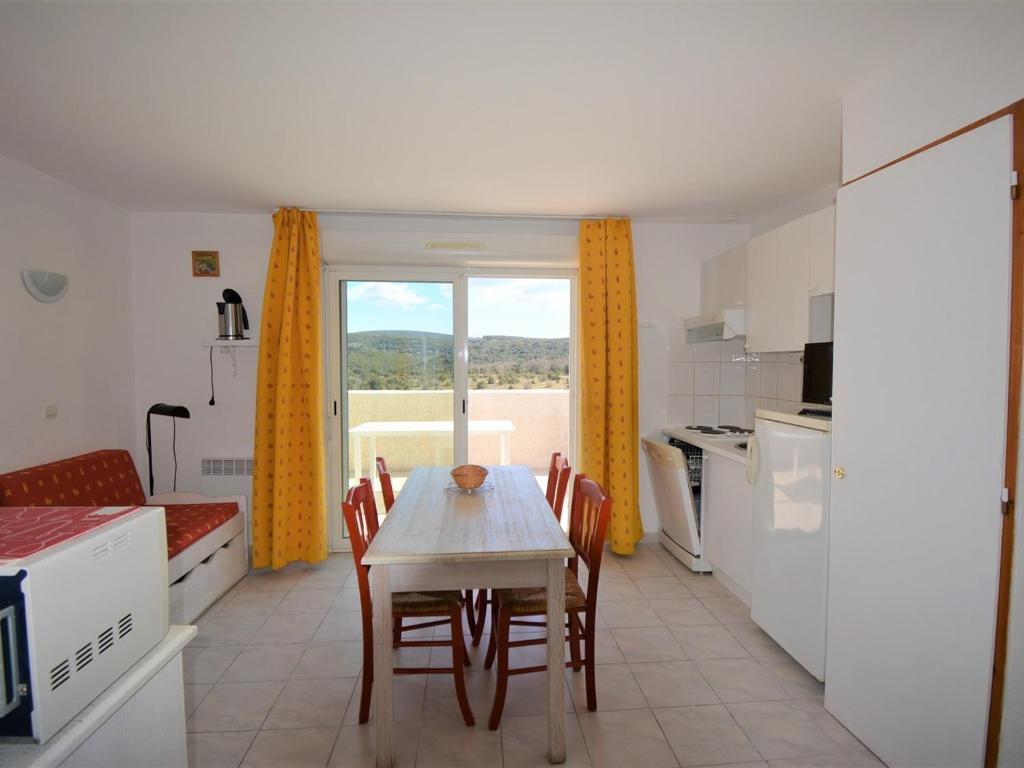 Appartement Appartement Salavas, 2 pièces, 5 personnes - FR-1-382-41 App 149 Hameau Des Roches  Odalys Salavas - Résidence Les Hauts De Salavas - 07150 Salavas