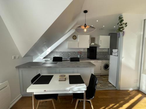Appartement Salies-de-Béarn, 2 pièces, 2 personnes - FR-1-384-832