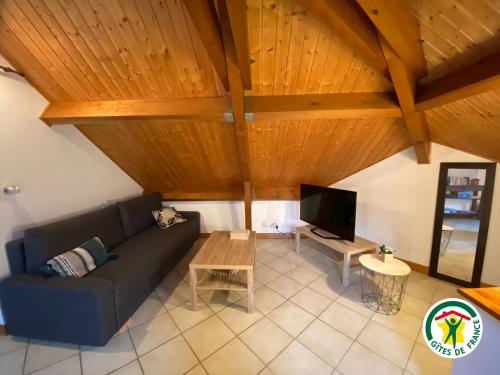 Appartement Salles-Curan, 2 pièces, 6 personnes - FR-1-601-363