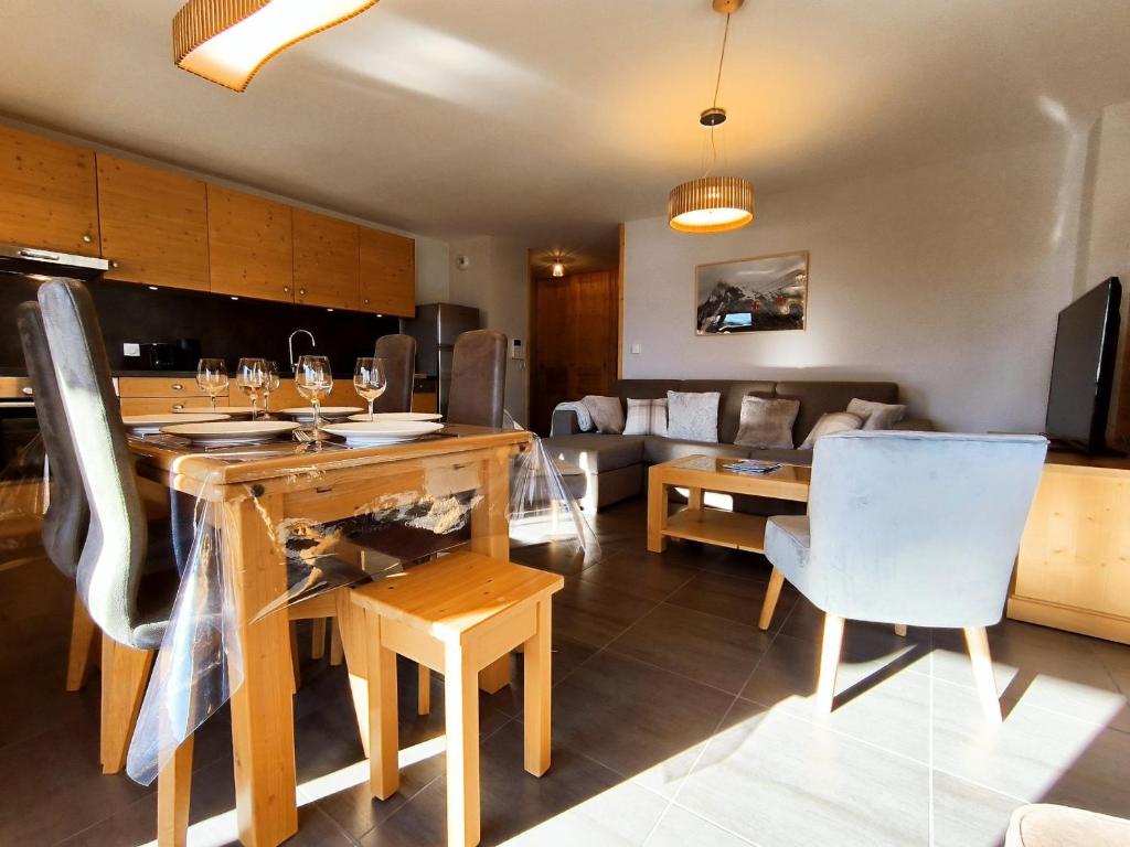 Appartement Samoëns, 3 pièces, 6 personnes - FR-1-624-128 Résidence le Cardinal 359 Route des mouilles, 74340 Samoëns