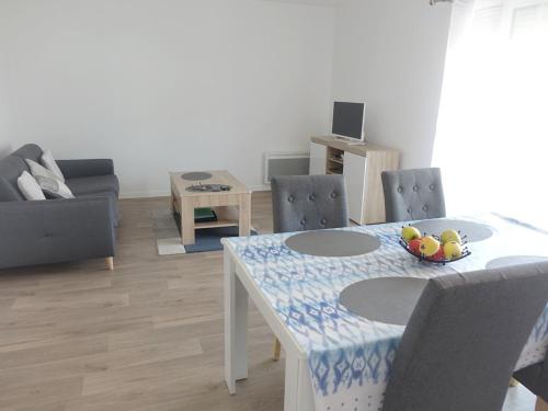 Appartement Sarzeau, 2 pièces, 2 personnes - FR-1-639-69