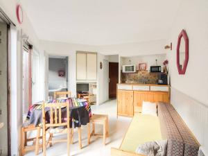 Appartement Sazos, 3 pièces, 4 personnes - FR-1-402-8