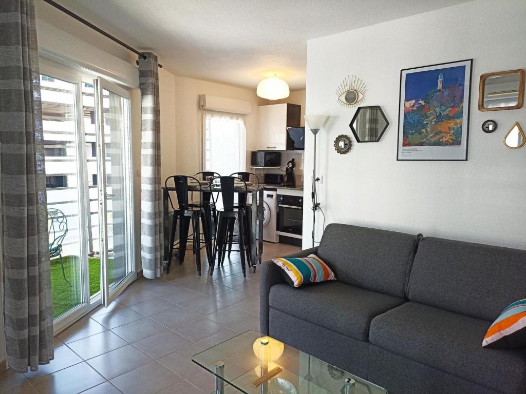 Appartement Appartement Sète, 2 pièces, 4 personnes - FR-1-338-467 531 rue Jean Lacombe Bulle Marine Bat C n°21 34200 Sète