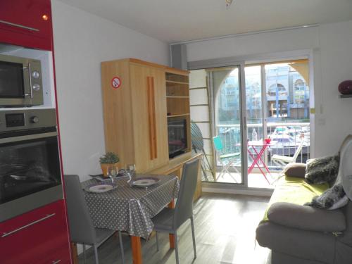 Appartement Sète, 2 pièces, 4 personnes - FR-1-338-469