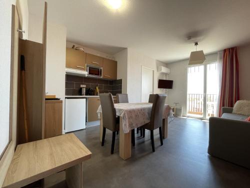 Appartement Sète, 2 pièces, 4 personnes - FR-1-338-470