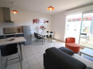 Appartement Appartement Sète, 2 pièces, 4 personnes - FR-1-472-117 3 RUE DU LEVANT 34200 Sète Languedoc-Roussillon