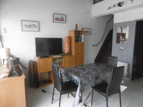 Appartement Sète, 2 pièces, 4 personnes - FR-1-472-154