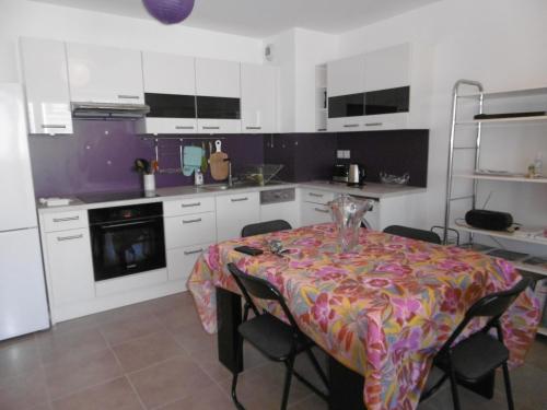 Appartement Sète, 2 pièces, 4 personnes - FR-1-472-158