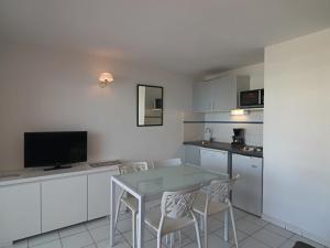 Appartement Sète, 2 pièces, 6 personnes - FR-1-472A-165