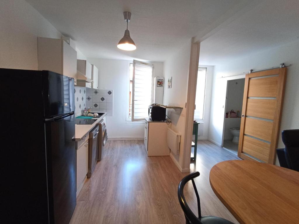 Appartement Sète, 3 pièces, 4 personnes - FR-1-338-488 34 grand Rue Haude, 34200 Sète