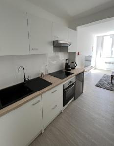 Appartement Appartement situé en plein coeur du centre-ville 1 Rue Cochon Duvivier 17300 Rochefort -1