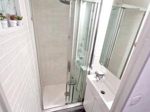Appartement Six-Fours-les-Plages, 2 pièces, 2 personnes - FR-1-316-259