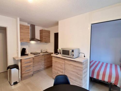 Appartement Six-Fours-les-Plages, 2 pièces, 3 personnes - FR-1-316-300