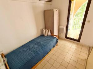 Appartement Six-Fours-les-Plages, 2 pièces, 4 personnes - FR-1-316-21