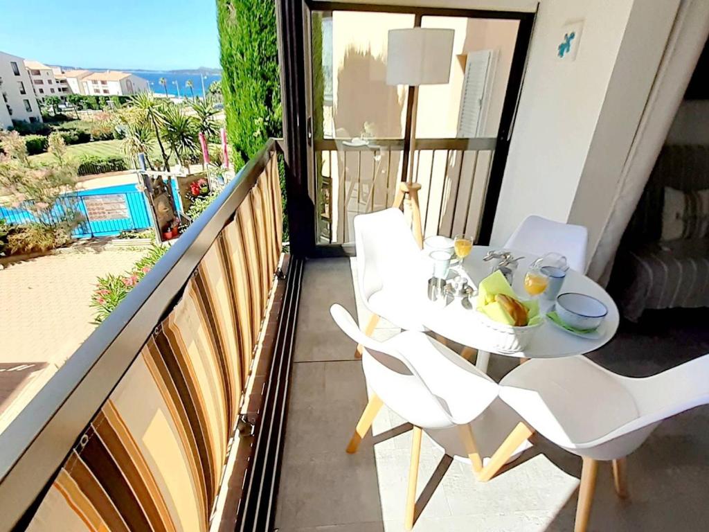 Appartement Appartement Six-Fours-les-Plages, 2 pièces, 4 personnes - FR-1-316-274 183 Allée des Cèdres 83140 Six-Fours-les-Plages