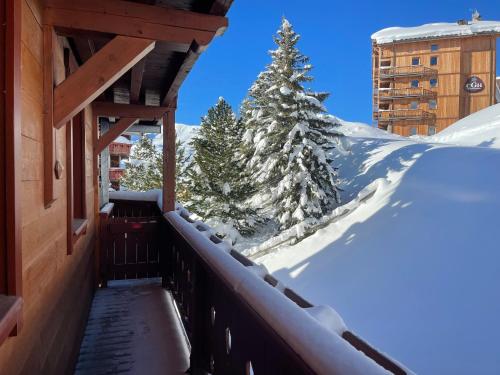 Appartement ski aux pieds dans résidence premium piscine, sauna hamam