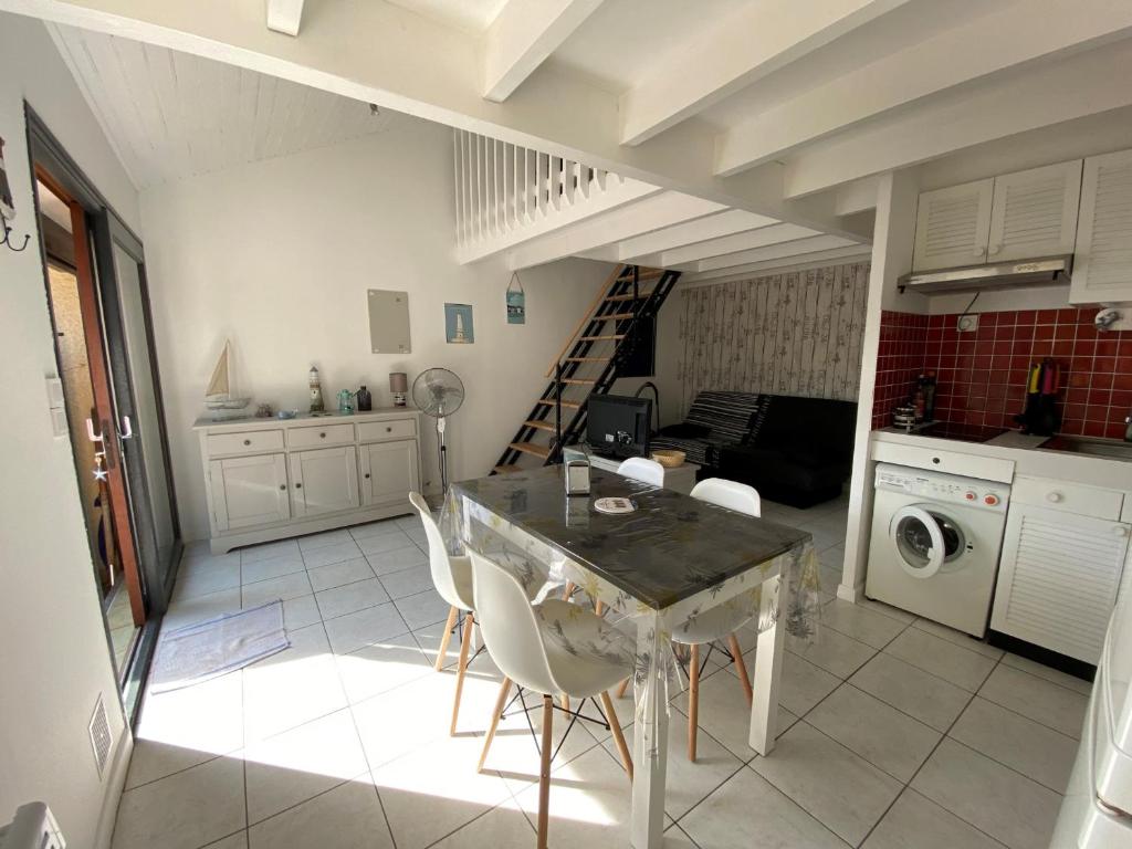 Appartement Appartement Soulac-sur-Mer, 2 pièces, 4 personnes - FR-1-648-53 16 F rue du Maquis des Vignes Oudides les Villas de l'Atlantique 33780 Soulac-sur-Mer