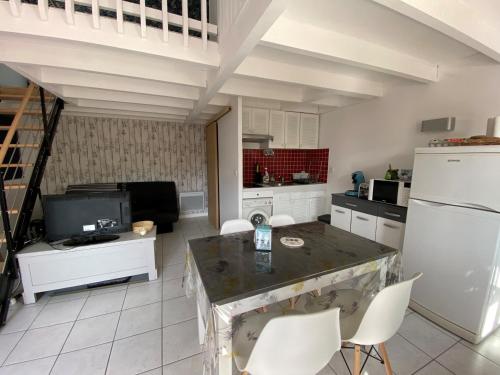 Appartement Soulac-sur-Mer, 2 pièces, 4 personnes - FR-1-648-53