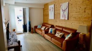 Appartement spacieux 300m2 - Sauna - BBQ - Terrasse